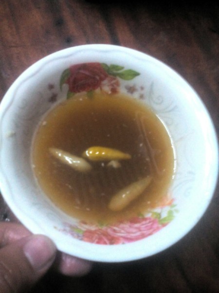 mixing vinegar, spices & sugar