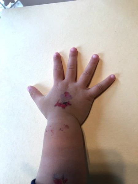 Handprint Giraffe Bookmark - trace around child's hand