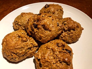 baked cookies on plate