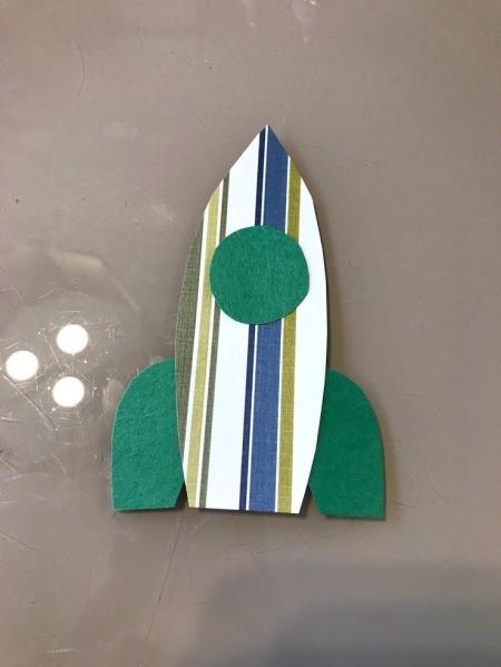 Straw Space Rocket - add circular window