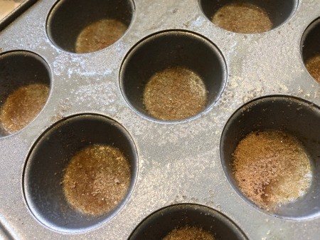 cinnamon & sugar in bottom of baking pan