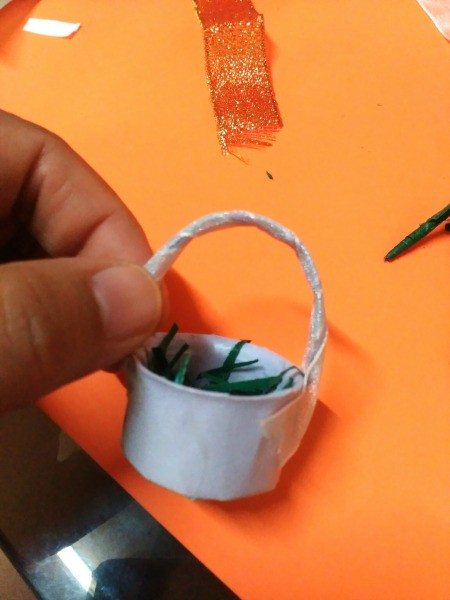 Bottle Cap Mini Flower Basket - glue in place and wrap with narrow ribbon and glue in place