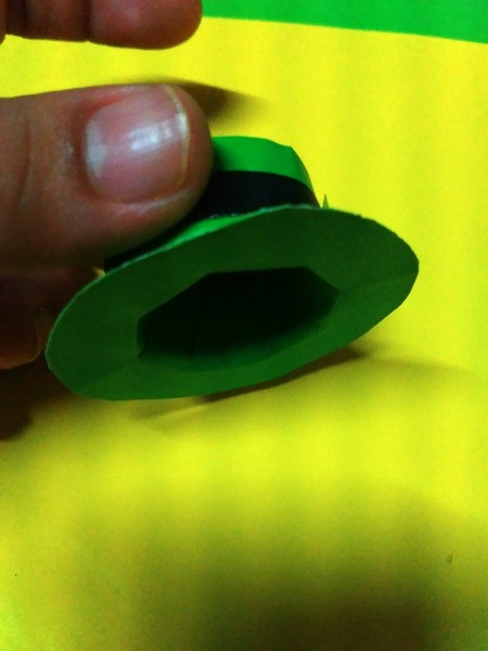 Mini Shamrock Hat Basket - glue this into the cap to make the hat brim