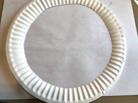 Paper Plate Aquarium Toddler Craft - cut rim is then glued to the original plate to complete the aquarium