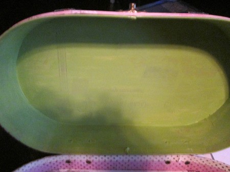 Child's Travel Buddy - paint the inside of the case