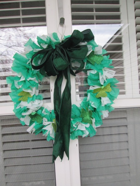 Vinyl Table Cloth Wreath - green and white wreath with dark green bow