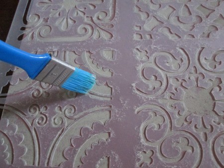 StePainting Decorative Indoor/Outdoor Signs - applying paint over the stencil