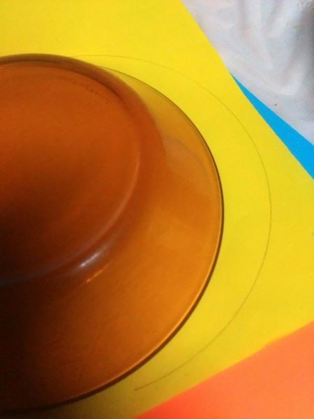 Pot of Golden Treats - draw two curved lines with one smaller than the other