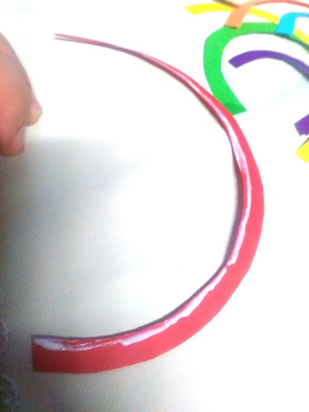 Pot of Golden Treats - apply glue to the lower curve of the first color