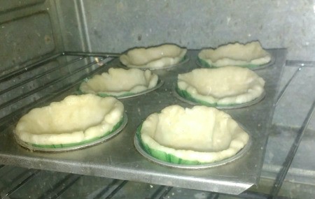 baking dough in baking cups