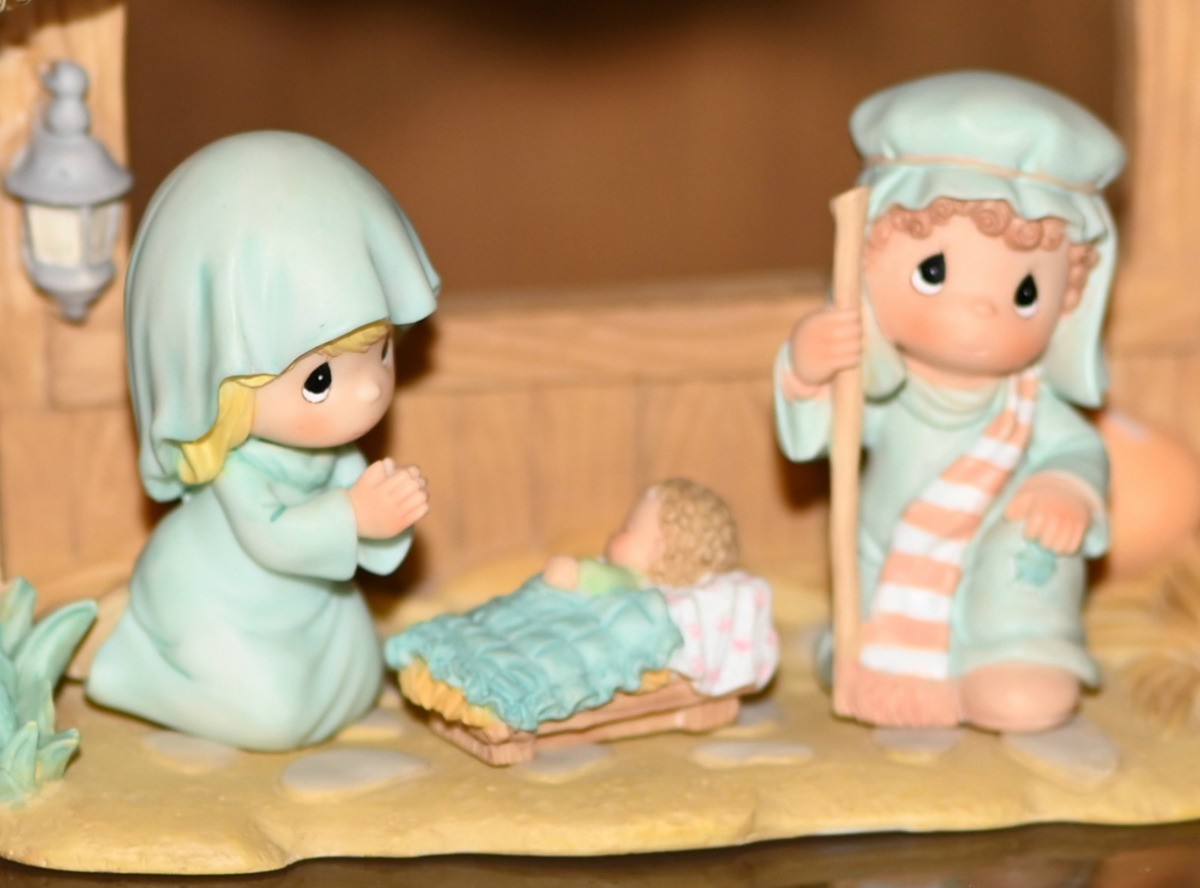 Determining The Value Of Precious Moments Figurines ThriftyFun
