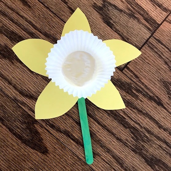 Making a Paper Daffodil | ThriftyFun