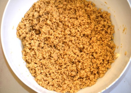 graham cracker crumbs