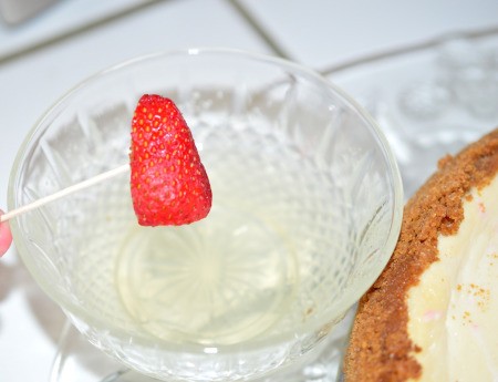 dipping strawberry in gelatin