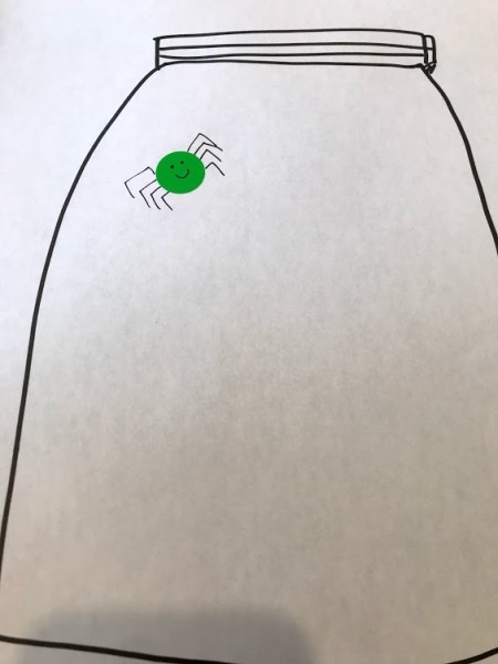 Create Bug Art from Labels for Story Time - create a spider using a green dot sticker and your pen