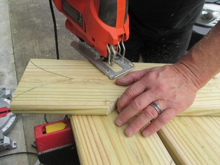Wooden Bunnies - using jigsaw to cut out bunnies
