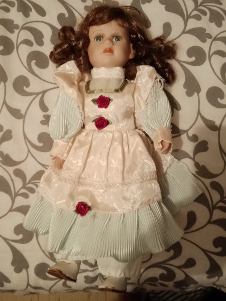 Identifying Porcelain Dolls