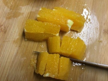 Decorative Baskets from Oranges - chop the orange into small bits