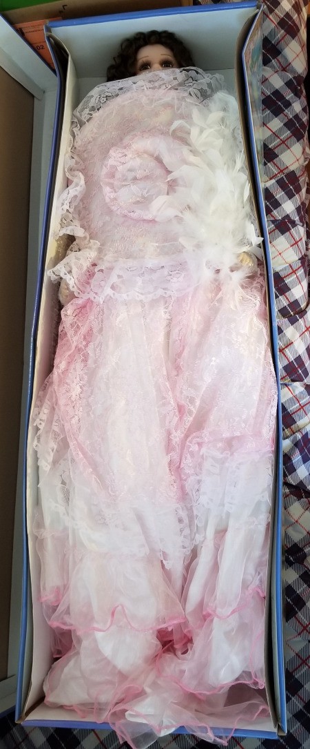 Identifying a Cathay Collection Porcelain Doll