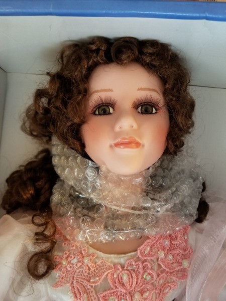 Identifying a Cathay Collection Porcelain Doll