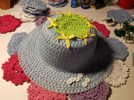 Spring Hat and Butterfly Door Hanging - attach little bows to the top doily