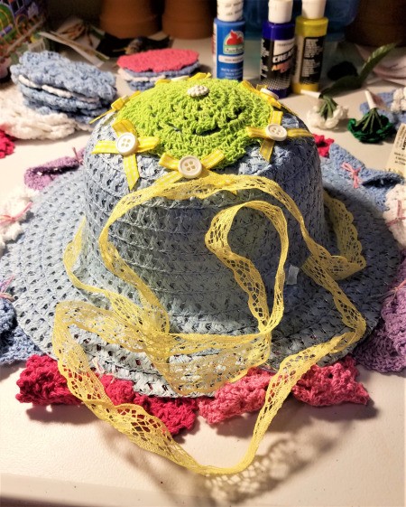 Spring Hat and Butterfly Door Hanging - add a button to the center of the top doily