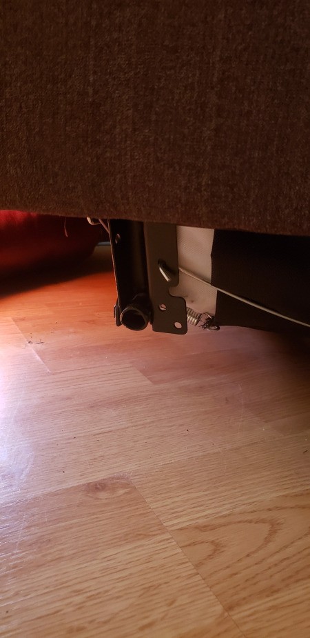 Repairing a Bracket on a Simmons Sofa Sleeper - broken bracket