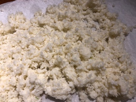 cooked Cauliflower on paper towel