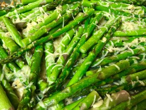 finished Crispy Garlic Parmesan Asparagus