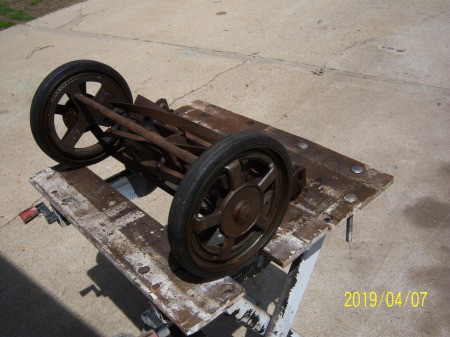 Identifying an Old Reel Mower - old mower without the handle