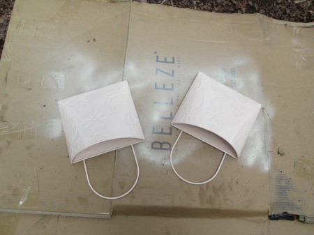 Bucket Garden Storage - spray paint the metal buckets