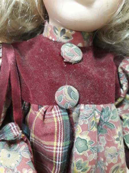 Identifying a Porcelain Doll