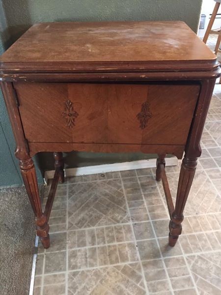 Advice for Choosing a Vintage Sewing Machine