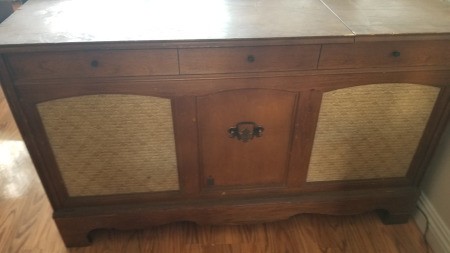 Value of a Console Stereo Radio and Record Player