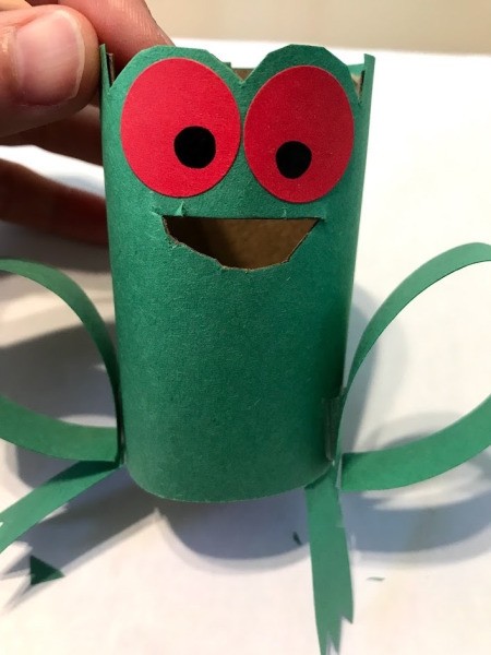 Making a Pet Frog from a Toilet Paper Tube - use Sharpie to add pupils