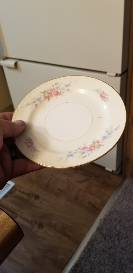 Value of Eggshell Georgian Homer Laughlin Dinnerware