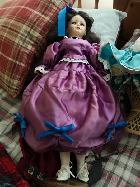Identifying Porcelain Dolls