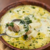 A bowl of zuppa toscana.