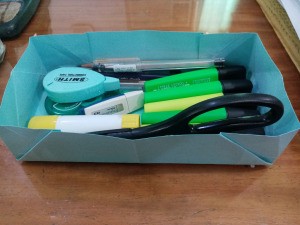 How to Make a Paper Office Supplies Container - paper office supply container