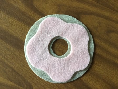 Donut Pin Cushion - cut waves around the outside of the icing layer felt piece
