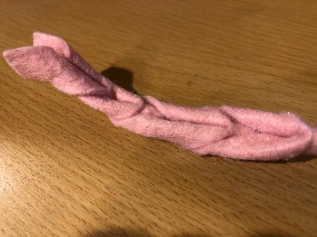 Easy Felt Flowers - repeat with the other felt strips