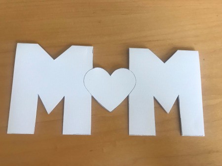 Cut Out "MOM" Card for Mother's Day - cut out