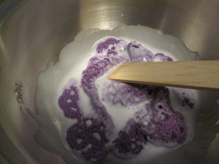 How to Make a Stiffened Doily Bowl - submerge doily