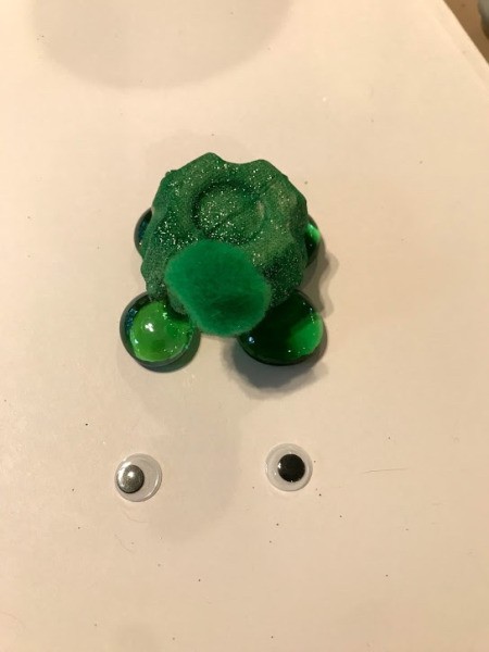 Egg Crate Turtle Paper Weight - add pompom head