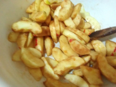 peeled & cut apple pieces