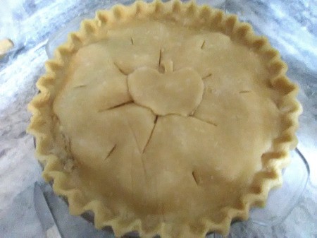 pinching edges of pie