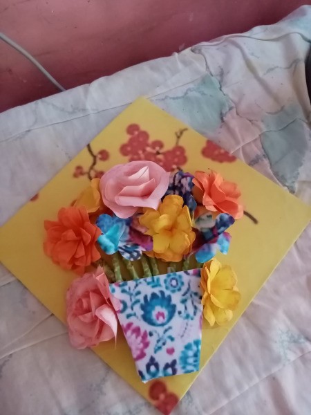 Flower Vase Mother's Day Card - glue paper flowers to the other end