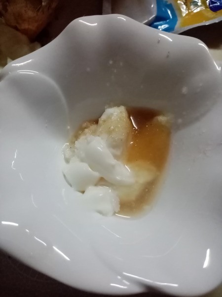 mixing sauce