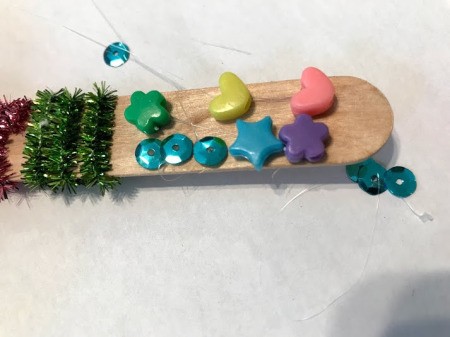 Making Toy Banjos from Jar Lids -