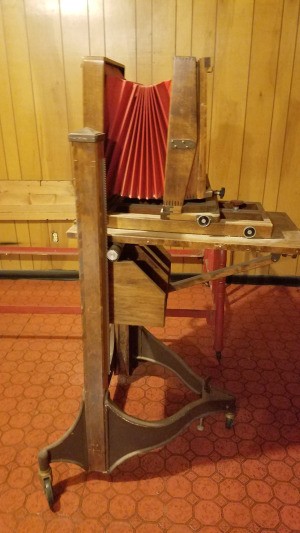 Value of an Old Portrait Camera Stand